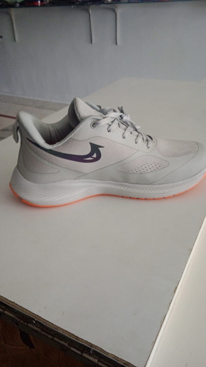 👟 Radeon Sports Shoes